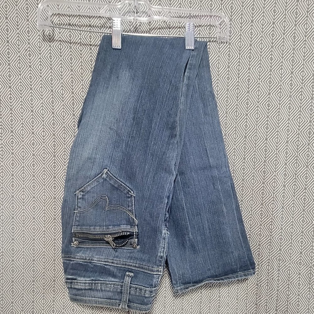 ZCO Washed Blue Straight Leg Women's Jeans with Decorative Pocket
